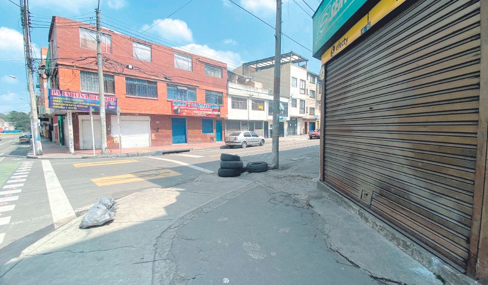 Asesinan a comerciante de rines y llantas en el 7 de Agosto Un hombre de 40 años fue asesinado antes de terminar su jornada laboral en el sector del 7 de Agosto.