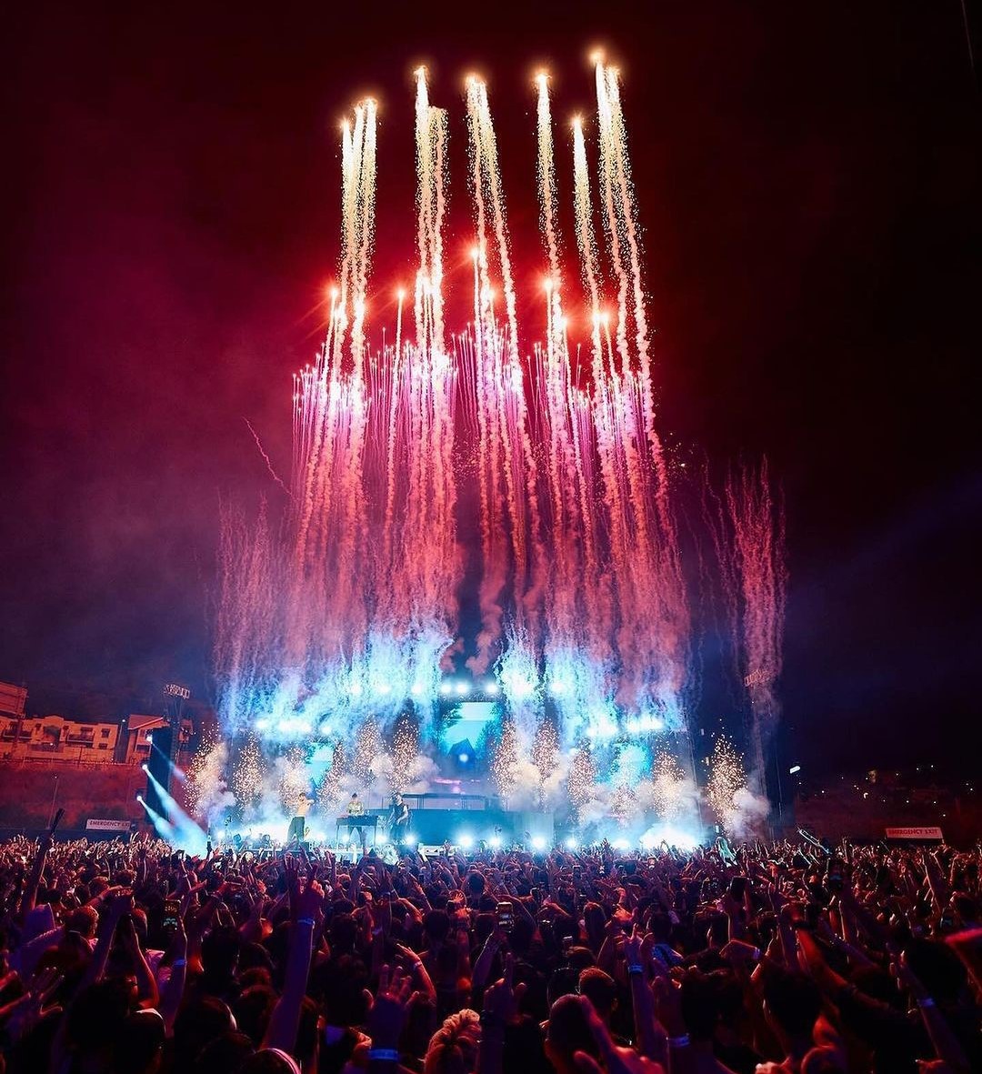 ¡Breakfast Live llega para revolucionar la escena del entretenimiento en Colombia y el mundo! El mundo del entretenimiento se sacude con el anuncio del nacimiento de Breakfast Live, una nueva empresa colombiana que promete llevar las experiencias culturales y musicales a niveles nunca antes vistos.