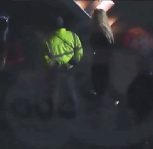 ¡Qué susto! Avión privado de Karol G tuvo que aterrizar de emergencia en Los Ángeles En el avión privado de la artista viajaban al menos 16 personas cuando se presentó el percance. Esto fue lo que ocurrió.