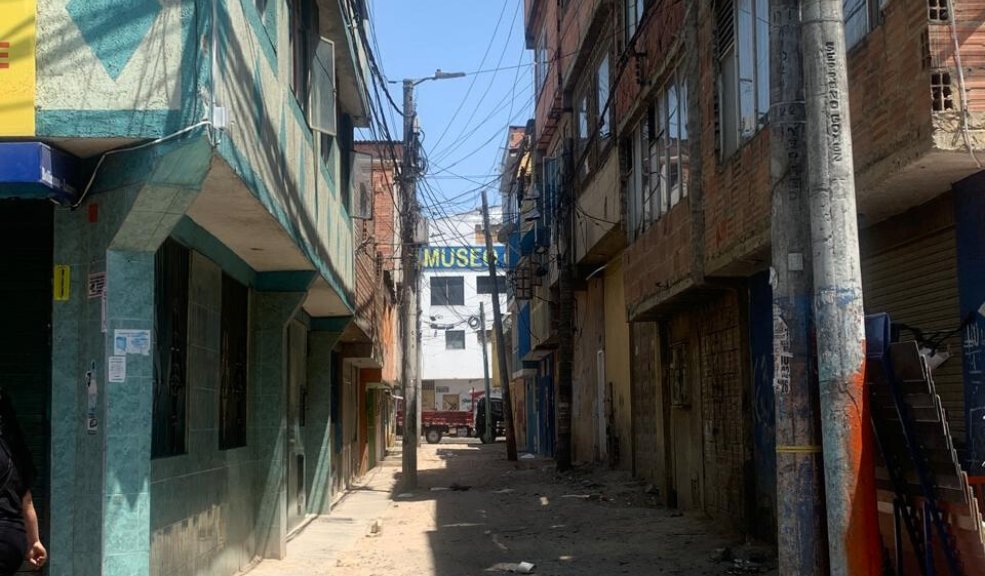 Acabaron con la vida de 'El Tuerto' en Kennedy #Judiciales El cuerpo del hombre fue hallado con una herida de arma de fuego en vía pública del barrio Villa de la Torre, en Kennedy.