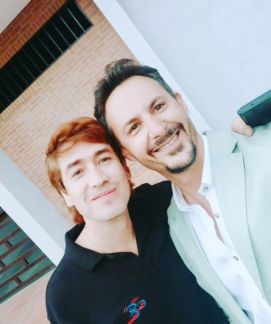 Así logró Tomaso Tarli interpretar un importante papel en la novela 'Rigo' 1 Así logró Tomaso Tarli interpretar un importante papel en la novela 'Rigo' Tomaso Tarli es un psicólogo italiano que llegó a Colombia persiguiendo el amor. Fue aquí donde encontró la pasión por la actuación, tanto así que obtuvo el papel de ‘Giuseppe’ en la novela 'Rigo'.