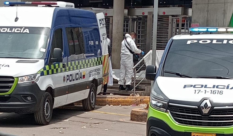 Ataque sicarial dejó un muerto en la puerta 7 de Corabastos 6 Ataque sicarial dejó un muerto en la puerta 7 de Corabastos Un hombre fue asesinado en la puerta 7 de Corabastos, la mañana de este jueves. Le contamos los detalles de este crimen.