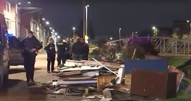 Aterrador: encuentran dos cuerpos embolsados en Kennedy Los cuerpos fueron encontrados por un hombre que transitaba por el sector de Patio Bonito, quien de inmediato dio aviso a las autoridades. Esto es lo que se sabe.