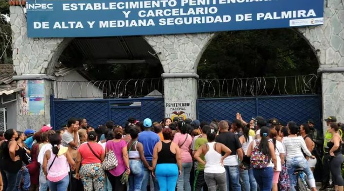 Atroz feminicidio: recluso asfixió a su pareja durante una visita conyugal Este 21 de abril se registró el infame asesinato de una mujer dentro de un reclusorio del Valle del Cauca. En este lugar un sujeto habría asfixiado a su pareja sentimental durante la visita conyugal.