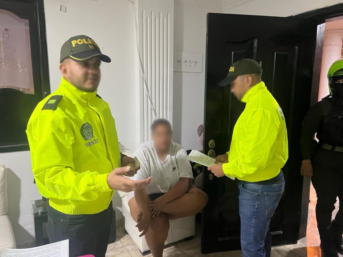 Cayeron 'Los Toderos' grupo delincuencial dedicado al hurto de celulares 'Los Toderos' hacían de las suyas a las afueras de las universidades, y sitios públicos con gran afluencia, cumplíendo para su líder con un mínimo de 4 celulares robados al día.