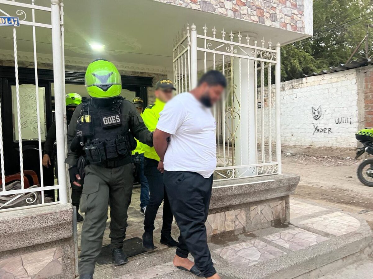 Cayeron 'Los Toderos' grupo delincuencial dedicado al hurto de celulares 'Los Toderos' hacían de las suyas a las afueras de las universidades, y sitios públicos con gran afluencia, cumplíendo para su líder con un mínimo de 4 celulares robados al día.