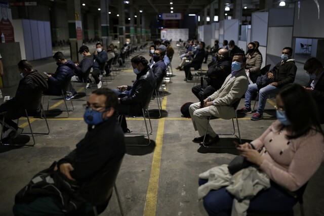 Cerca de 198 mil tutelas por vulneración a la salud fueron presentadas en 2023 La salud en Colombia pasa por uno de sus momentos más críticos y un informe de la Defensoría del Pueblo da cuenta como se presentaron casi 198 mil acciones de tutela por vulneración del derecho a la salud durante el 2023.