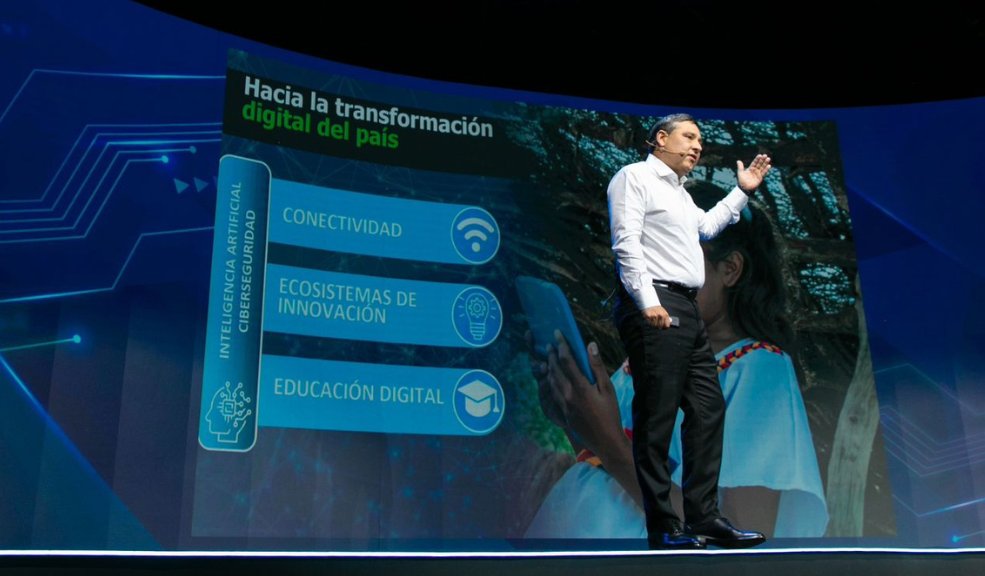 Colombia PotencIA Digital: un salto para que la tecnología sea el motor de desarrollo del país Esta iniciativa, liderada por el Ministerio TIC, tiene como objetivo principal impulsar el desarrollo tecnológico y social del país a través de tres pilares fundamentales: conectividad, educación digital y ecosistemas de innovación.