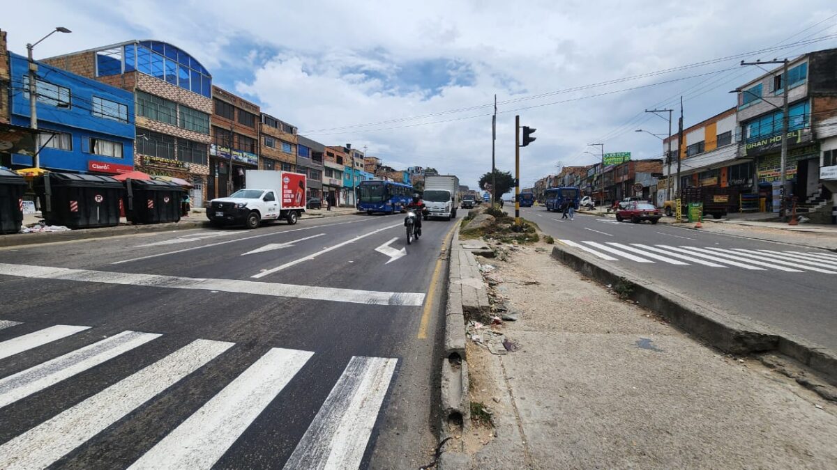 Conmoción por crimen de taxista en Usme 1 Conmoción por crimen de taxista en Usme La víctima mortal, identificada como Jeisson Camilo Monsalve Celis, fue abordada por dos sujetos en el barrio Chapinerito de la localidad de Usme, justo cuando se desplazaba en un taxi que era su herramienta de trabajo.