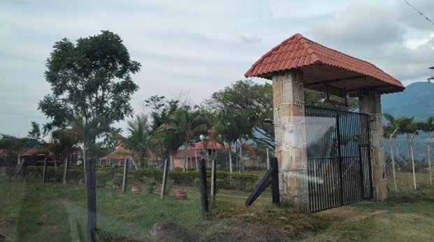"Críticas injustas": 'Carroloco' se pronuncia sobre supuestos vínculos con el 'Clan del Golfo' 1 "Críticas injustas": 'Carroloco' se pronuncia sobre supuestos vínculos con el 'Clan del Golfo' Luego de que la Fiscalía anunciara que embargó varios bienes del humorista de 'Sábados Felices', 'Carroloco', este se pronunció al respecto por medio de sus redes sociales.