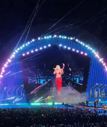 El concierto de Karol G dejó marcado al estadio El Campín 1 El concierto de Karol G dejó marcado al estadio El Campín Karol G estuvo de concierto el pasado 5 y 6 de abril en el Estadio El Campín. Después de que quitaran las tarimas, la cancha quedó marcada, generando polémica.
