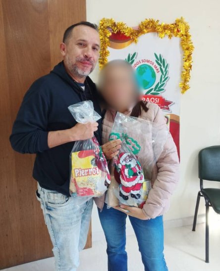 Él era Ronald, el hombre que fue asfixiado en apartamento de Galerías 1 Él era Ronald, el hombre que fue asfixiado en apartamento de Galerías Ronald Saray, enfermero de profesión, fue hallado sin vida y con aparentes signos de tortura en el interior de un apartamento ubicado en el sector de Galerías (Teusaquillo). Q'HUBO conoció los detalles de este atroz crimen.