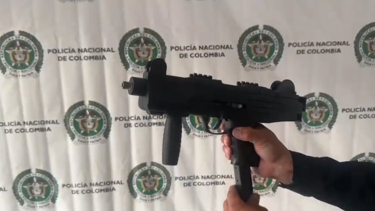 Encuentran 34 kilos de marihuana en parqueadero de Ciudad Bolívar 2 Encuentran 34 kilos de marihuana en parqueadero de Ciudad Bolívar La droga sería comercializada en diferentes zonas de Bogotá.