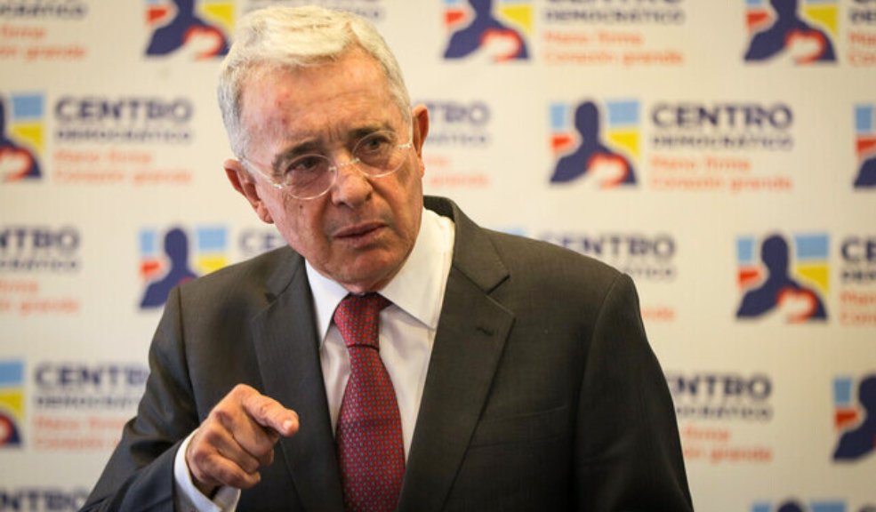 Esta es la fecha para la audiencia de acusación en contra de Uribe por soborno A través de sus redes sociales, el abogado Miguel Ángel del Río anunció la fecha en la que se hará la audiencia de acusación en contra del expresidente Álvaro Uribe Vélez.