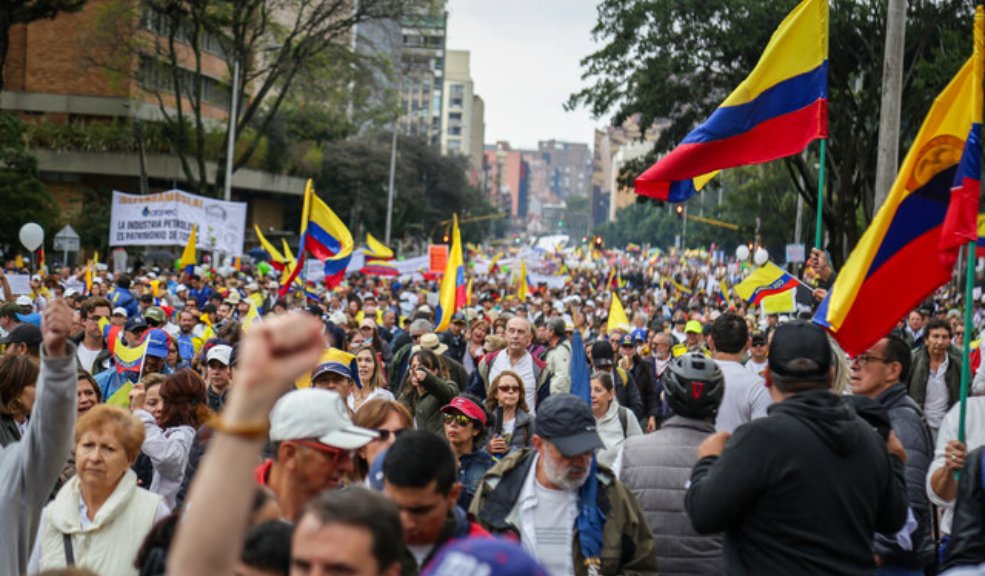 Programe sus rutas: en el resto de semana habrá movilizaciones en Bogotá 1 Programe sus rutas: en el resto de semana habrá movilizaciones en Bogotá La Secretaría de Gobierno publicó el calendario oficial de manifestaciones que se llevarán a cabo en Bogotá entre este jueves y el domingo. Tome nota para que programe sus desplazamientos.