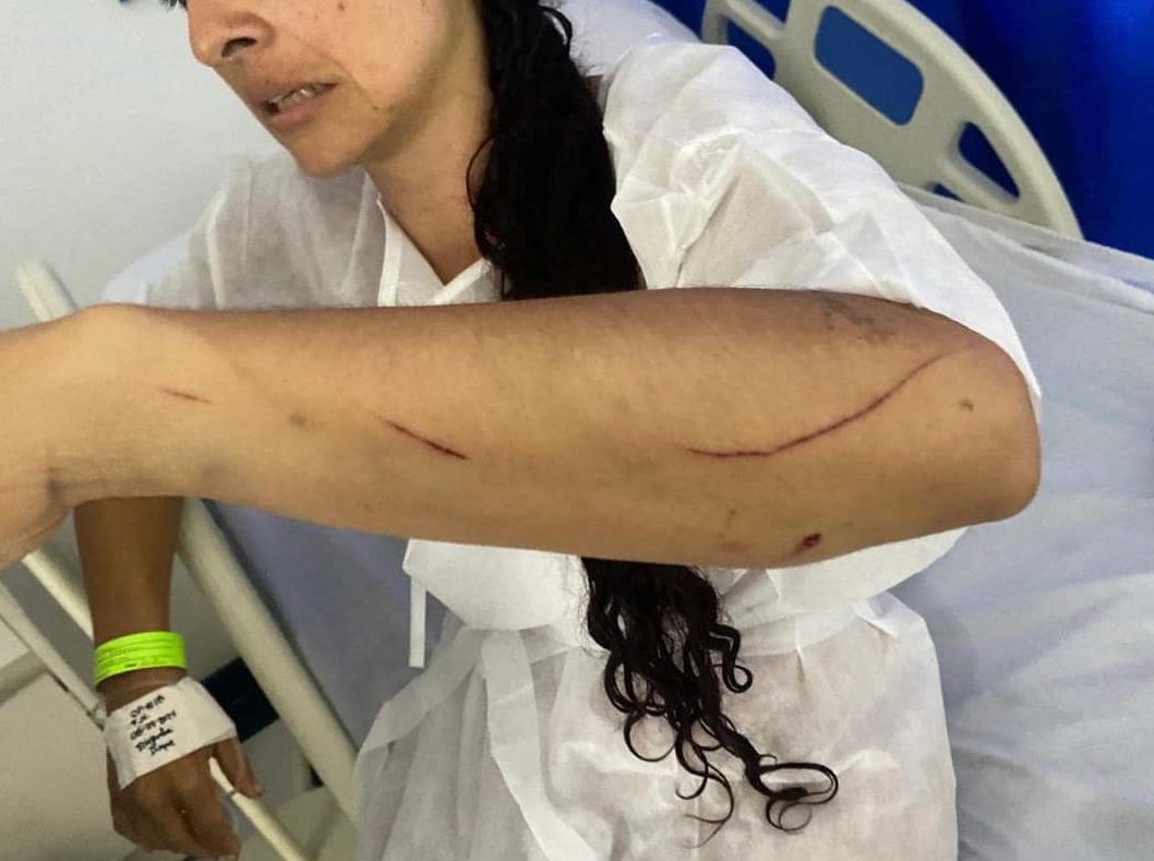 Estremecedor relato de intento de feminicidio 2 Estremecedor relato de intento de feminicidio Un estremecedor caso de intento de feminicidio se registró durante el fin de semana en Villeta (Cundinamarca). La víctima, quien se encuentra en un centro médico de la capital, le relató a Q’HUBO la pesadilla que vivió por cuenta de un desconocido que la abordó cuando estaba haciendo deporte.