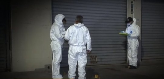 Asesinato con arma blanca en vía pública de Ciudad Bolívar 1 Asesinato con arma blanca en vía pública de Ciudad Bolívar En la madrugada de este viernes un hombre perdió la vida en el barrio San Francisco (Ciudad Bolívar), luego de recibir varias puñaladas.