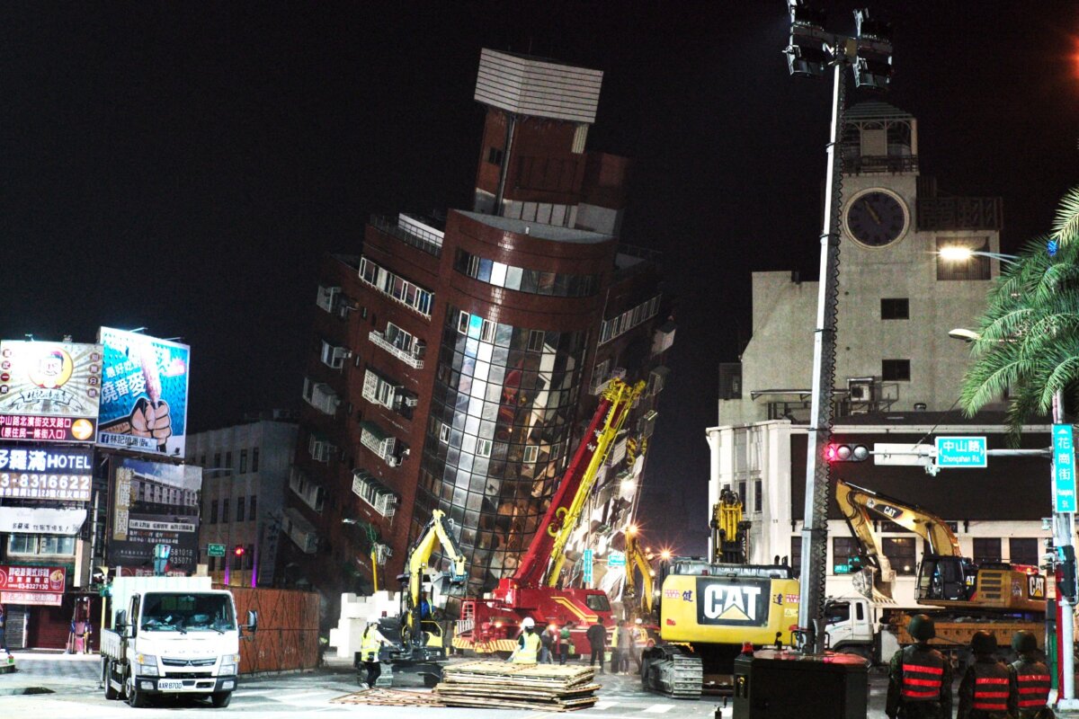 Impactantes imágenes del terremoto en Taiwán 1 Impactantes imágenes del terremoto en Taiwán Un potente terremoto de magnitud 7,4 dejó al menos nueve muertos y más de 900 de heridos en Taiwán.