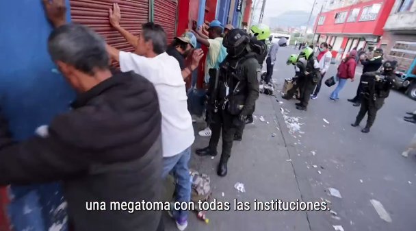 Joven desaparecida fue encontrada con vida gracias a megaoperativo en Santa Fe 1 Joven desaparecida fue encontrada con vida gracias a megaoperativo en Santa Fe Gracias a la rápida acción de las autoridades, se llevó a cabo una toma en varios barrios de la localidad de Santa Fe, la cual dejó como resultado el rescate de una joven desaparecida y la captura de 3 sujetos.