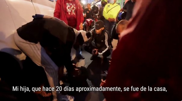 Joven desaparecida fue encontrada con vida gracias a megaoperativo en Santa Fe 2 Joven desaparecida fue encontrada con vida gracias a megaoperativo en Santa Fe Gracias a la rápida acción de las autoridades, se llevó a cabo una toma en varios barrios de la localidad de Santa Fe, la cual dejó como resultado el rescate de una joven desaparecida y la captura de 3 sujetos.