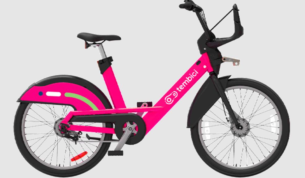 La bicicleta como aliada en la lucha contra la contaminación en Bogotá El usar medios de transporte sostenibles como la bicicleta no solo representa una opción más saludable y económica para los usuarios, sino que también tiene un impacto positivo en el medio ambiente al reducir la huella de carbono de la ciudad.