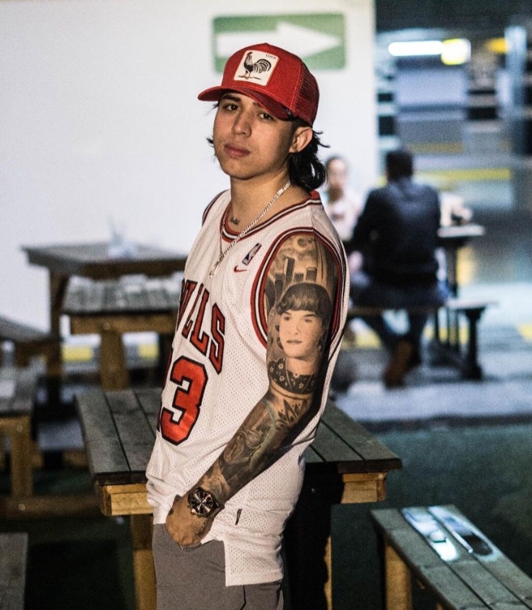 Prohíben la entrada de Westcol a El Salvador por comentario ofensivo sobre las mujeres El influencer colombiano Westcol ha sido excluido de participar en el evento de videojuegos Gamergy en El Salvador, debido a comentarios despectivos que hizo sobre las mujeres del país centroamericano. La decisión fue tomada por Yamil Bukele, presidente del Instituto Nacional de los Deportes de El Salvador, quien anunció que no permitirán la entrada del streamer al país.