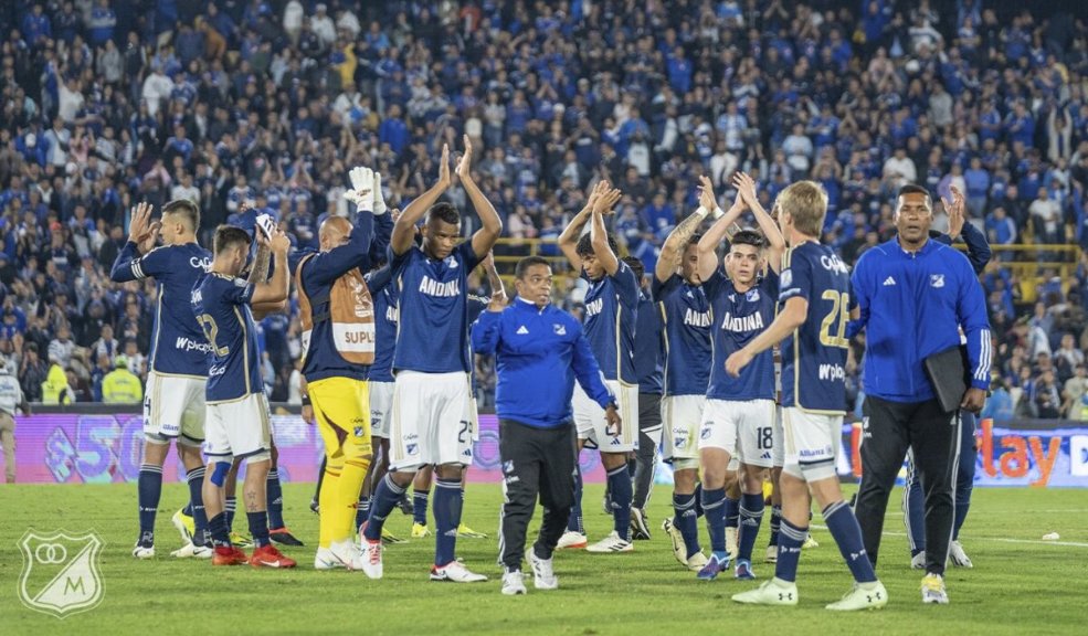 Millonarios viajó con 23 jugadores a Chile con el objetivo de ganar en Copa Libertadores Dejando prácticamente sellada su clasificación a las finales de la Liga, Millonarios cambió la página y vuelve al modo Copa Libertadores. El conjunto capitalino viajó a Chile, pues el jueves (7:00 p. m.) se medirá en ese país contra Palestino de Chile.