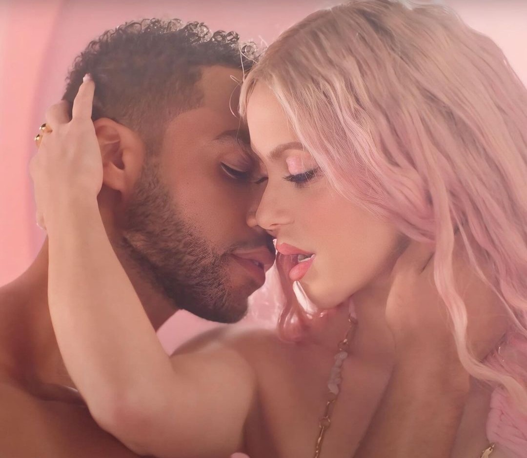 Muy buena puntería: aumentan los rumores de un romance entre Shakira y Lucien Laviscount 1 Muy buena puntería: aumentan los rumores de un romance entre Shakira y Lucien Laviscount Los han visto juntos en varias oportunidades, pero hay rumores de que el actor está con la cantante colombiana por interés.