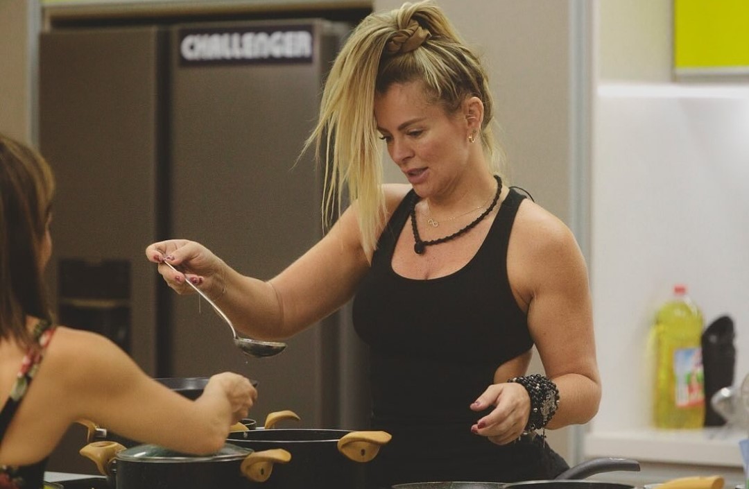 "No extraño la hipocresía de personas": Sandra Muñoz tras su salida de 'La Casa de los Famosos' 2 "No extraño la hipocresía de personas": Sandra Muñoz tras su salida de 'La Casa de los Famosos' Sandra habló sobre su distanciamiento con el grupo 'Infierno' y si su relación con JuanDa podría resurgir afuera.