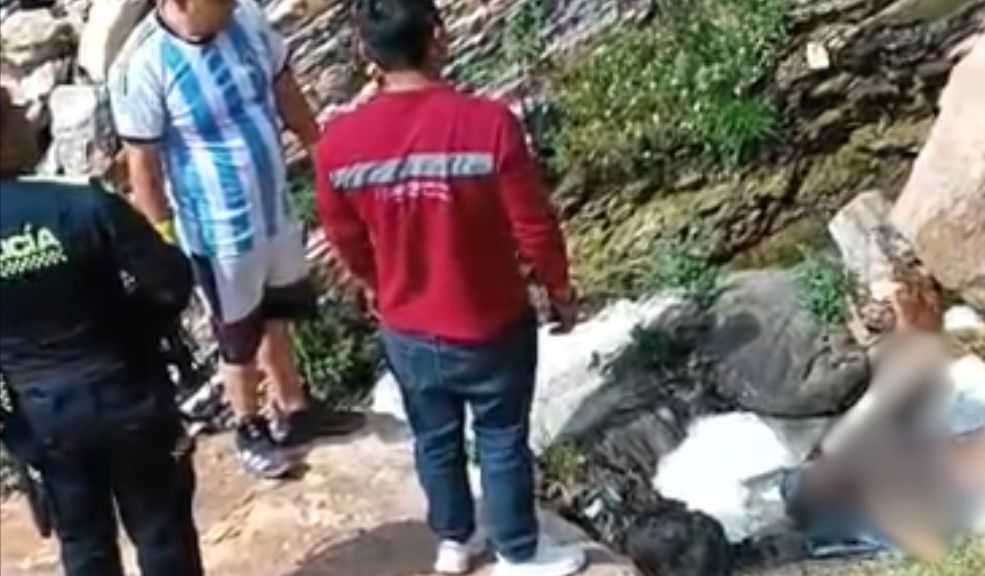 Rescatan a un hombre que había quedado inconsciente en quebrada de Usaquén Las autoridades confirmaron el rescate de un hombre que se encontraba inconsciente en medio de la quebrada Santa Cecilia, en Usaquén.