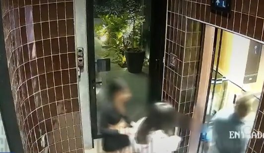 Revelan video del momento en el que las dos menores salen del hotel tras encuentro con estadounidense La cámara de seguridad de un ascensor captó el momento cuando las dos menores de edad se despidieron de Timothy Alan Livingston.
