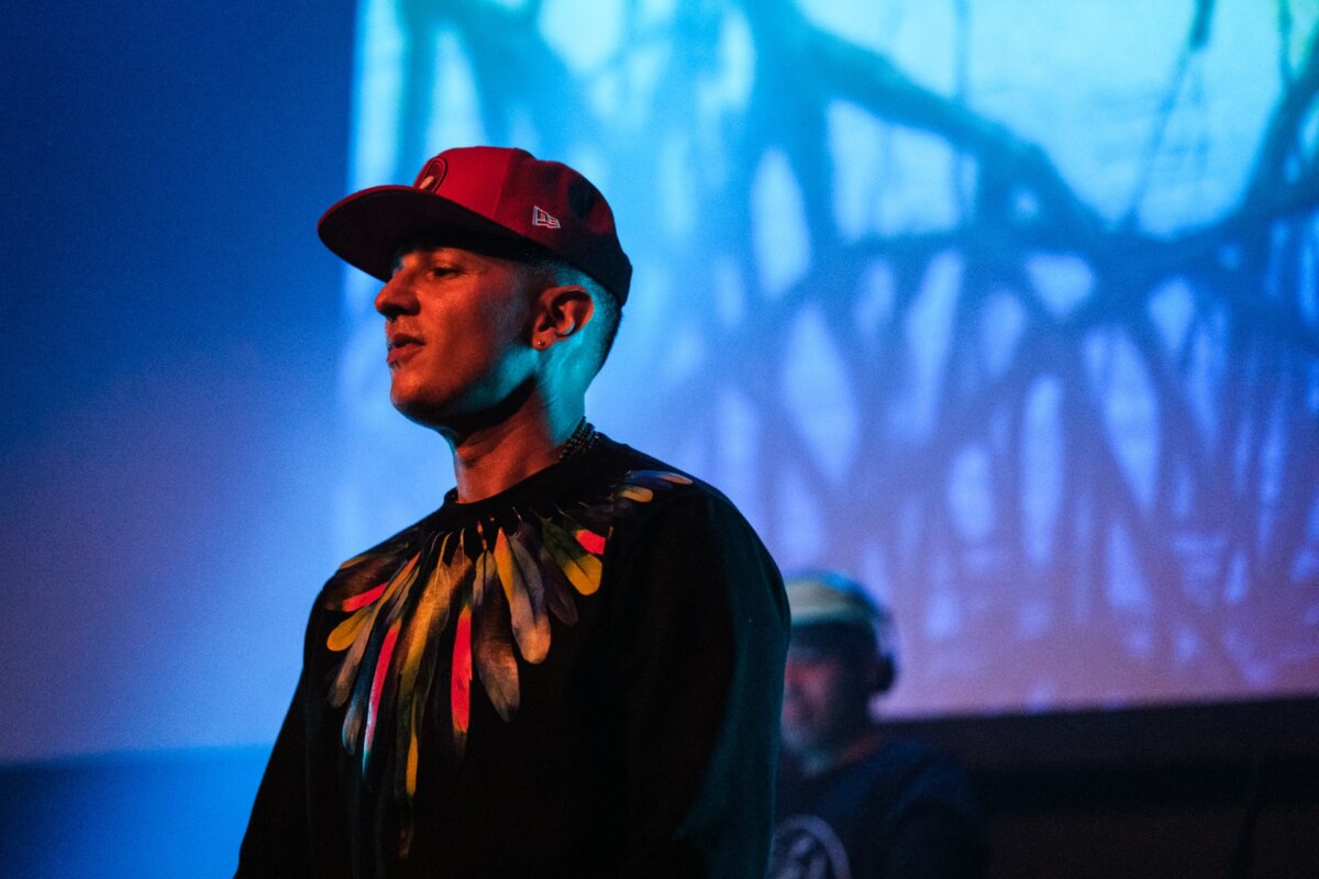 Rocca presentará en Bogotá su nuevo disco, 'Cimarrón' 2 Rocca presentará en Bogotá su nuevo disco, 'Cimarrón' El rapero colombo-francés, Rocca, presentará este sábado, en Bogotá, su más reciente álbum, 'Cimarrón'. Q'HUBO habló con él sobre esta producción, su carrera y la evolución del hip hop colombiano