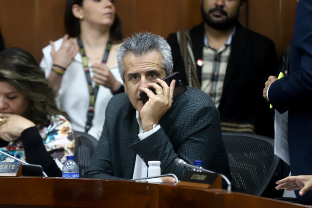 Se hundió la reforma a la salud del presidente Petro Tras más de siete horas de discusión, la Comisión Séptima del Senado acaba de hundir la reforma a la salud.