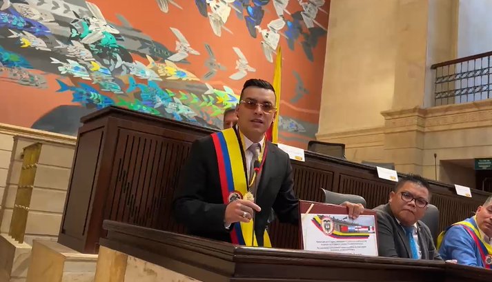Yeison Jiménez recibe el premio Artista Ejemplo de Vida 1 Yeison Jiménez recibe el premio Artista Ejemplo de Vida El inigualable Yeison Jiménez, ha sido galardonado con el prestigioso Premio Artista Ejemplo de Vida / Personaje del año 2023 por el Congreso.