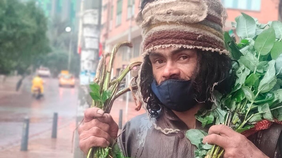 Claman justicia por crimen de Jose 'Eucalipto' en La Candelaria En la tarde de ayer, al llegar a La Candelaria se sentía la tristeza entre los habitantes de calle y las personas del sector, muchos no creían que la noche anterior había sido asesinado Jose Orlando Trujillo, conocido como ‘Eucalipto’.