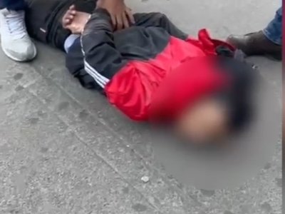 Capturan a tres sujetos que extorsionaban a comerciantes en Soacha Los capturados se hacían pasar por integrantes del 'Tren de Aragua' para atemorizar a los comerciantes y exigirles altas sumas de dinero.
