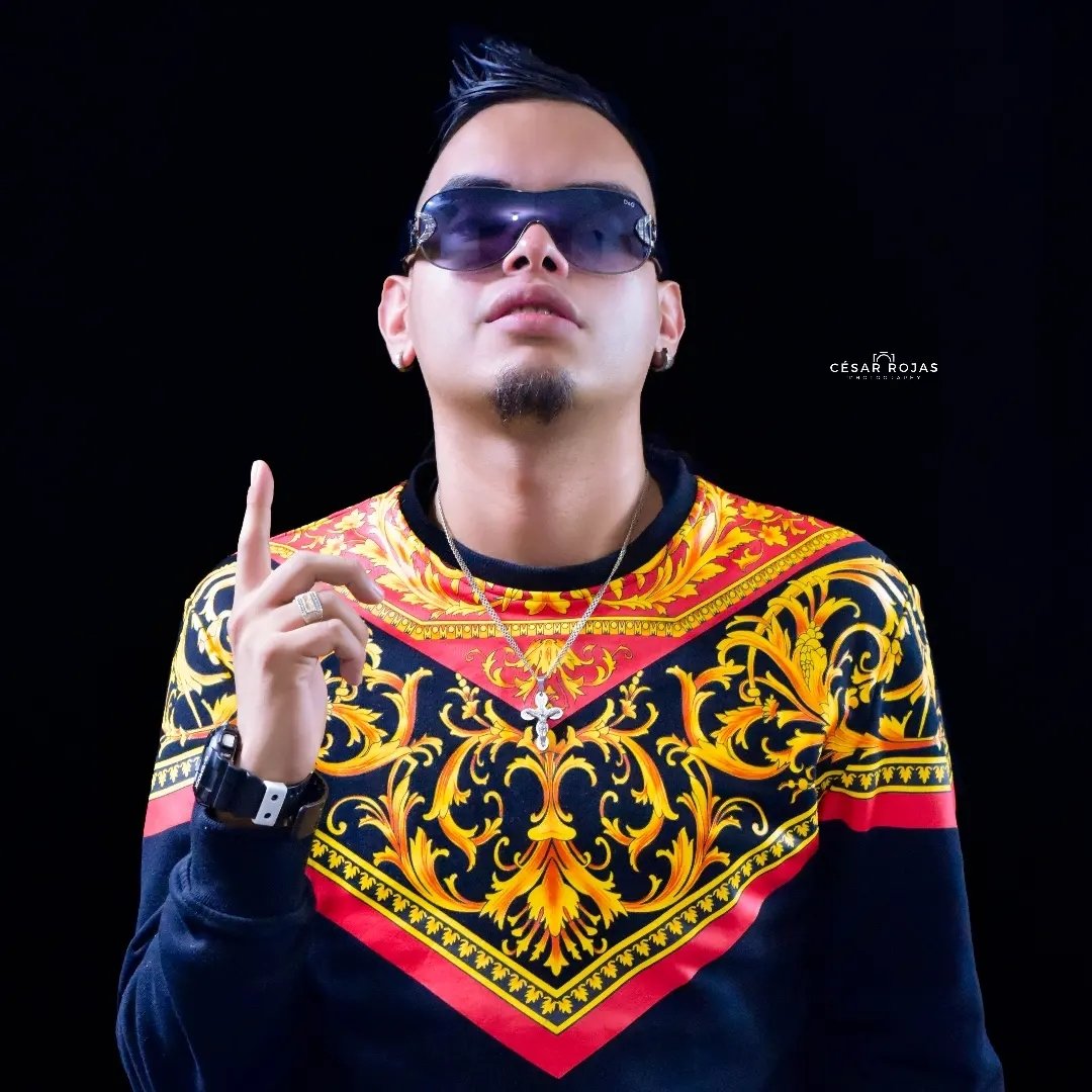 Él era Michael Andrés, el DJ asesinado en Kennedy 2 Él era Michael Andrés, el DJ asesinado en Kennedy En el barrio Carvajal (Kennedy) se perpetró el asesinato de un joven de 25 años que trabajaba como DJ, y que minutos antes había terminado de trabajar.