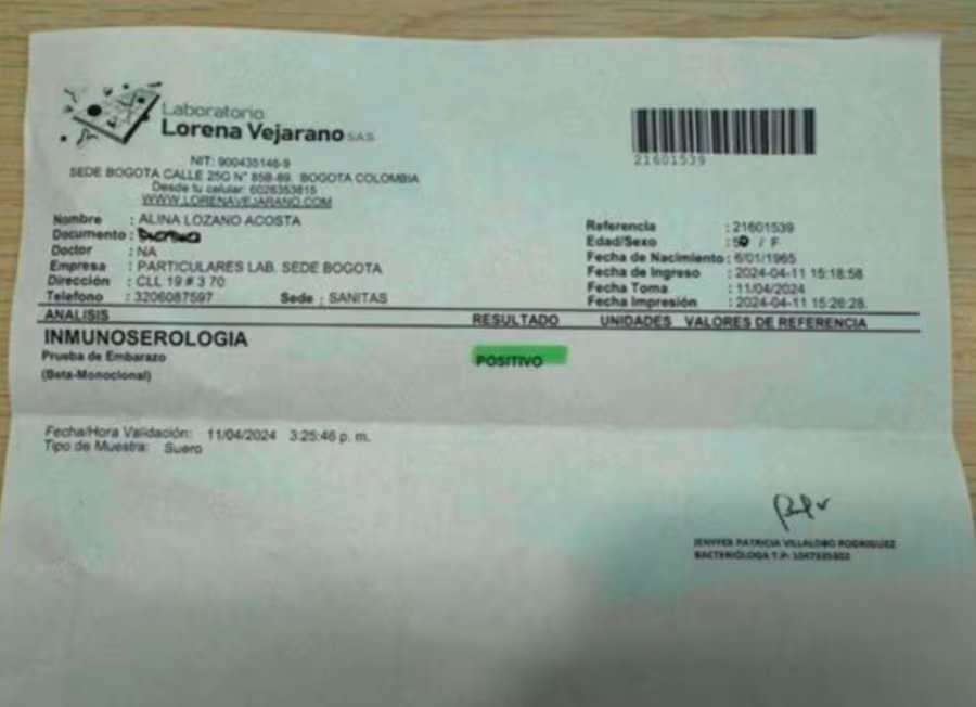 Alina Lozano reveló su verdadera edad por error 2 Alina Lozano reveló su verdadera edad por error Aunque la actriz ha dicho que tiene 55 años, en un documento se lee otra fecha de nacimiento.