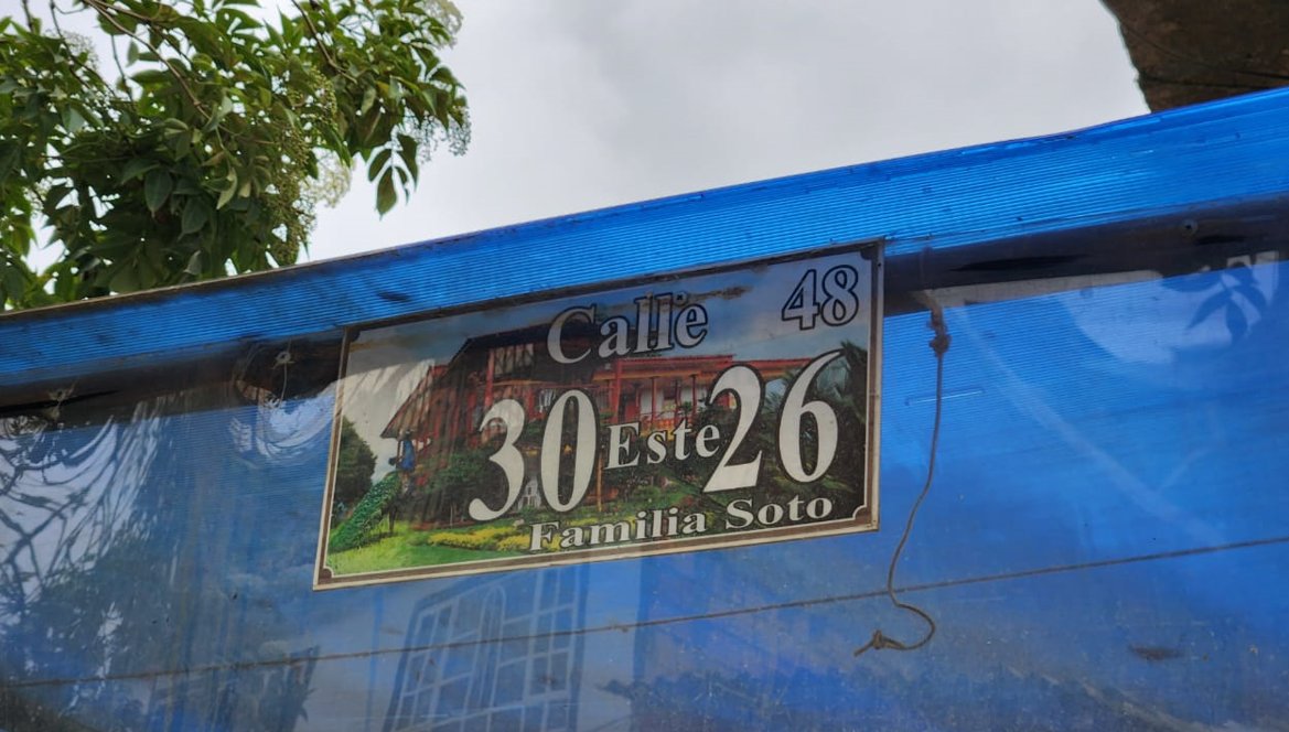 Madrugada mortal en las comunas de Soacha Una jornada fatal se vivió en las comunas del oriente de Soacha, luego de que se encontrara el cadáver de un hombre en el barrio El Barreno de Cazuca.