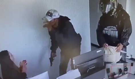 Cayó cabecilla de la banda 'Los Tumba Palo', vinculado al asalto de un agricultor en Subachoque 1 Cayó cabecilla de la banda 'Los Tumba Palo', vinculado al asalto de un agricultor en Subachoque En el robo, dos hombres armados ingresaron y despojaron las oficinas de un comerciante agrícola de la región, llevándose una millonaria suma de dinero.