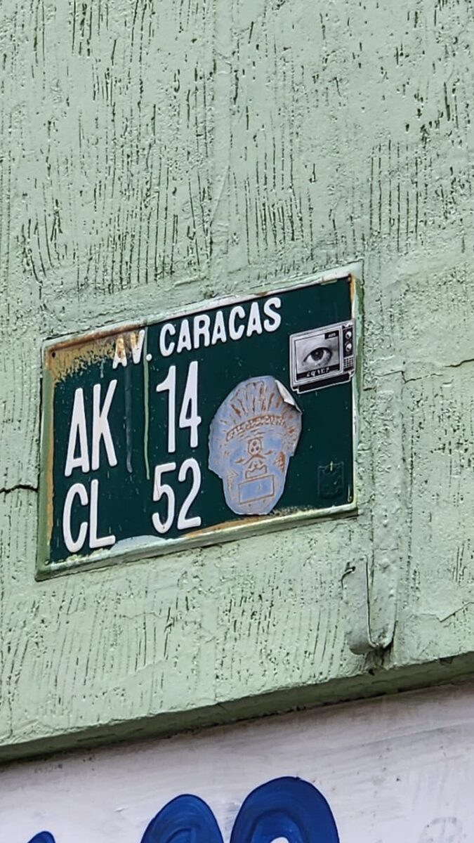 Ángel murió luego de ser agredido por varios jóvenes en Barrios Unidos 1 Ángel murió luego de ser agredido por varios jóvenes en Barrios Unidos Luego de ser atacado por un grupo de jóvenes, el cuerpo agonizante de un hombre de 21 años, identificado como Ángel Felipe López Pineda, quedó tendido en la Avenida Caracas, a la altura de la Calle 52, en la madrugada del lunes.