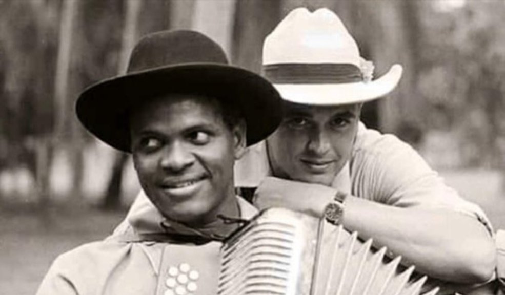 Así despiden los famosos al gran Ómar Geles Tras conocerse el fallecimiento del reconocido cantante de vallenato, Ómar Geles, varios artistas y colegas se pronunciaron lamentando su muerte y recordando su legado.