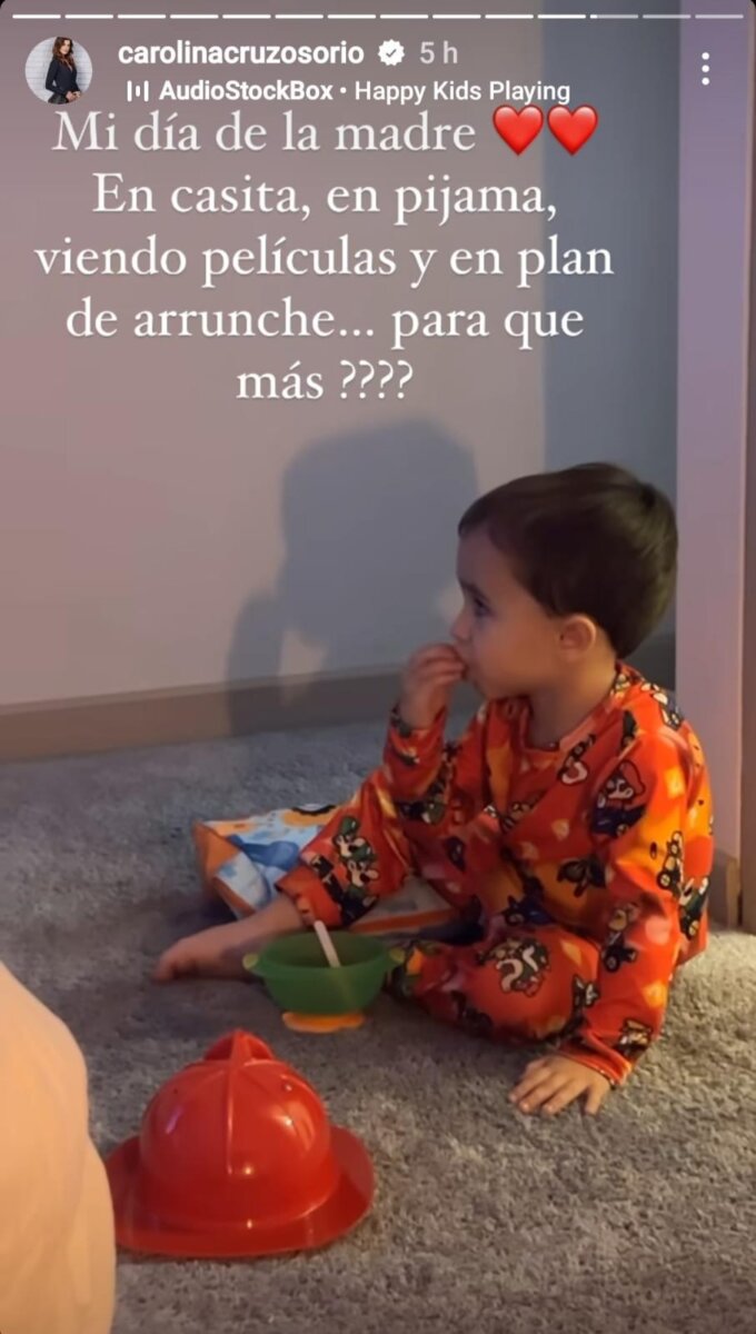 Así festejan las celebridades el Día de las Madres 1 Así festejan las celebridades el Día de las Madres Le contamos cómo celebran este día las colombianas que además de ser madres, destacan por su trayectoria profesional. Entre ellas está Arelys Henao, Carla Giraldo, Maleja Restrepo, entre otras.