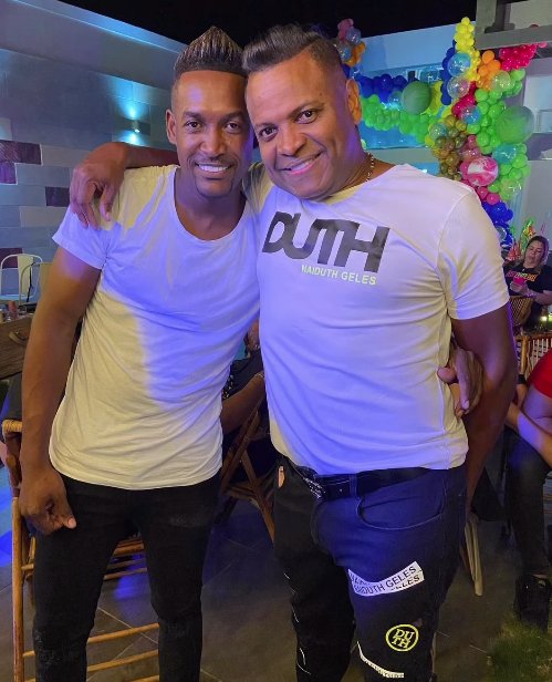 Así fueron los últimos minutos de vida del cantautor Ómar Geles 1 Así fueron los últimos minutos de vida del cantautor Ómar Geles El acordeonero Guillermo Ortiz estuvo presente durante el partido de tenis que jugaba Ómar Geles cuando falleció y contó su versión de los hechos.