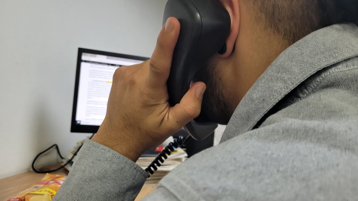 Colegios del norte de Bogotá estarían siendo extorsionados por el Tren de Aragua 1 Colegios del norte de Bogotá estarían siendo extorsionados por el Tren de Aragua Docentes y rectores de colegios privados denuncian extorsiones y amenazas por parte de personas que se identifican como integrantes del Tren de Aragua, en Chía.