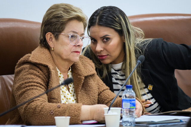 Comisión Séptima aprobó reforma pensional: aún falta un último debate Con la presencia permanente de los ministros de Trabajo, Hacienda e Interior, el gobierno logró este jueves un espaldarazo fundamental en el Congreso de la República para que su reforma pensional, pueda llegar a convertirse en ley de la República en los próximos días.
