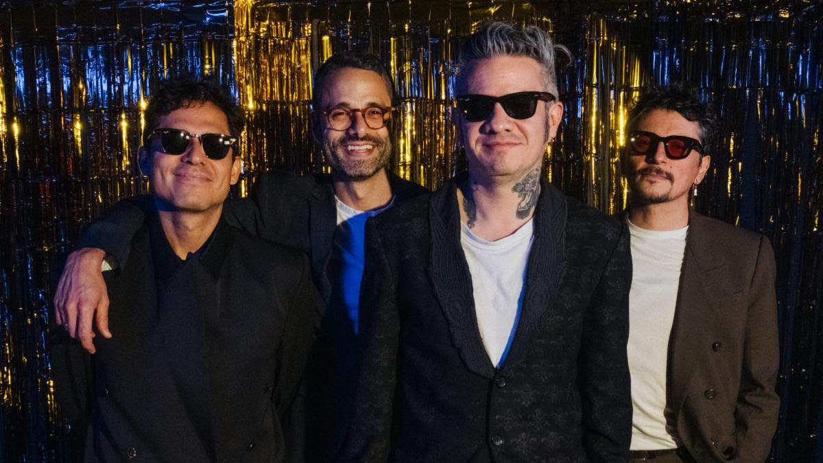 Diamante Eléctrico saca su lado 'mariachi' con 'El Amor Es Un Juego De Perdedores' La banda bogotana, ganadora de 4 premios Grammy, Diamante Eléctrico, presentó el nuevo sencillo de su nuevo disco, 'Malhablado', titulado: 'El Amor Es Un Juego de Perdedores'.
