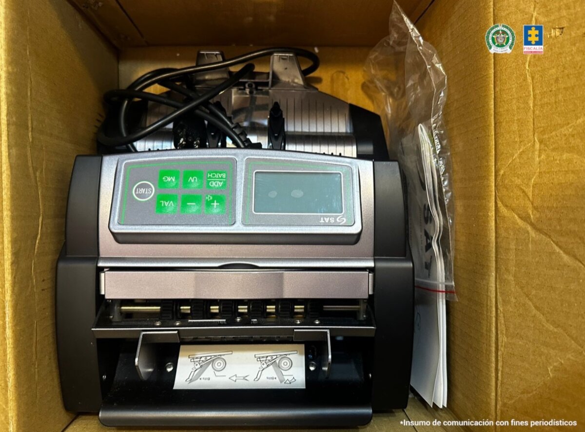 Desmantelan red delictiva que copiaba huellas dactilares para fraudes bancarios La Fiscalía General de la Nación anunció la desarticulación de una peligrosa red delictiva dedicada a la falsificación de cédulas de ciudadanía y la copia de huellas dactilares en látex, con el fin de suplantar identidades y cometer fraudes bancarios.