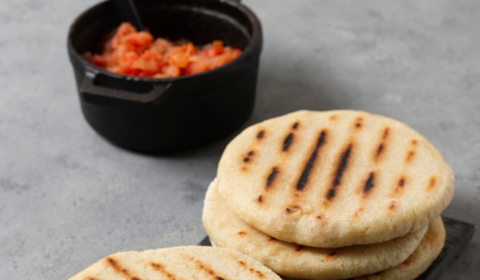 Administrador de restaurante explicó por qué cobró $160.000 por una arepa 9 Administrador de restaurante explicó por qué cobró $160.000 por una arepa Tras denuncia por precios exagerados, el restaurante involucrado en la polémica afirmó que sí manejan precios altos, pero que todo estaba en la carta.