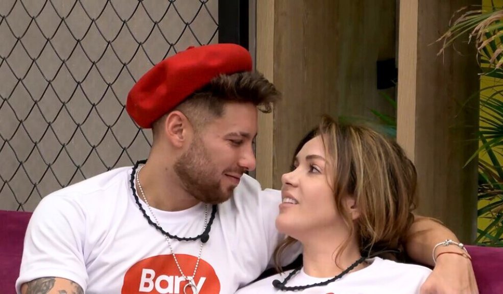 EN VIDEO: ¡Que soporte! Wendy Guevara le respondió con pulla al reclamo de Nataly Umaña 1 EN VIDEO: ¡Que soporte! Wendy Guevara le respondió con pulla al reclamo de Nataly Umaña Nataly Umaña se quejó por lo que Wendy dijo de ella cuando visitó nuestro país para entrar a ‘La casa de los famosos’. Así respondió la mexicana.